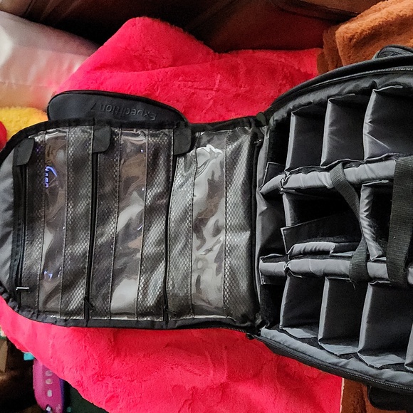 TAMRAC CAMERA BACKPACK - Picture 6 of 8